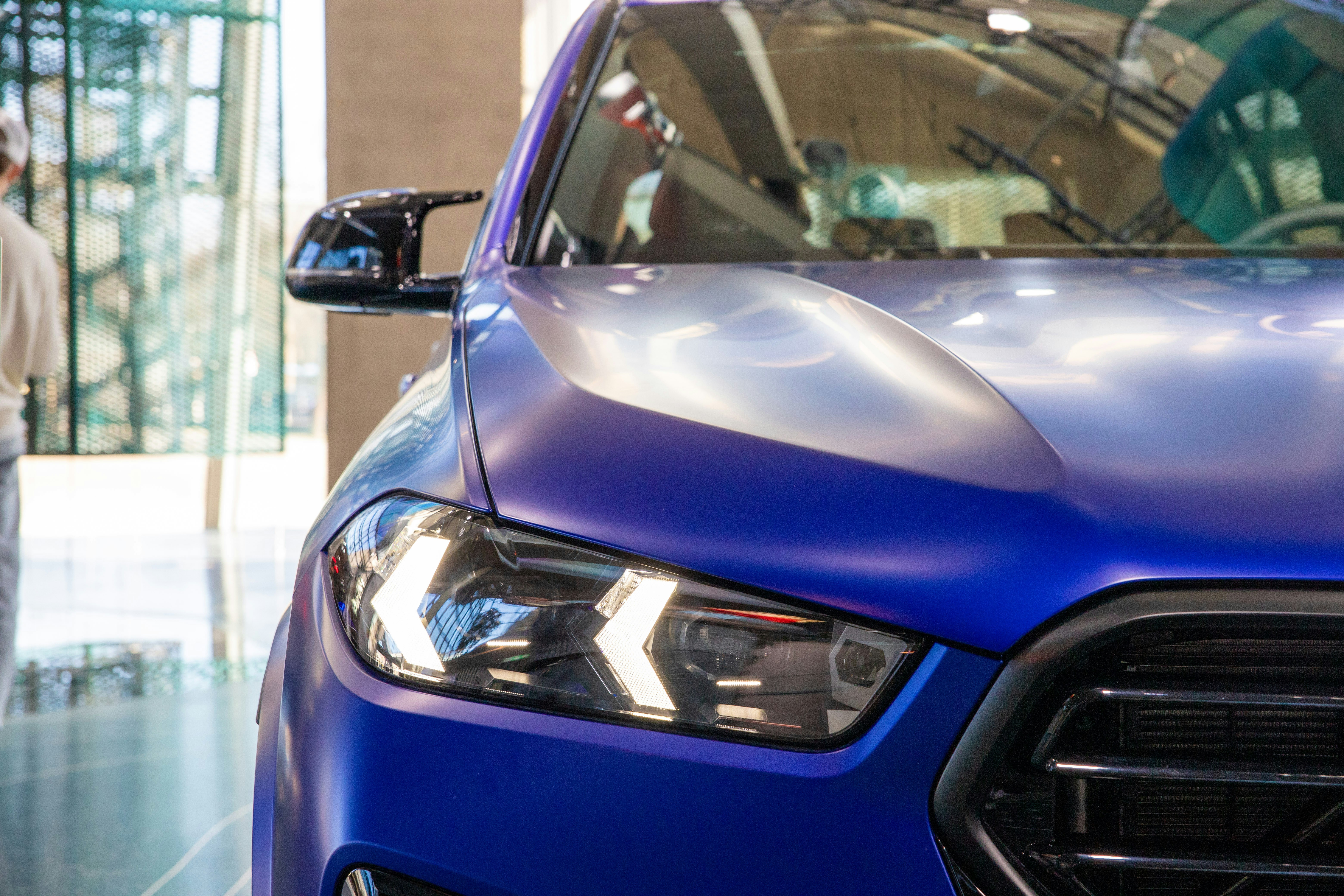 Car in detail—zoom on front light.